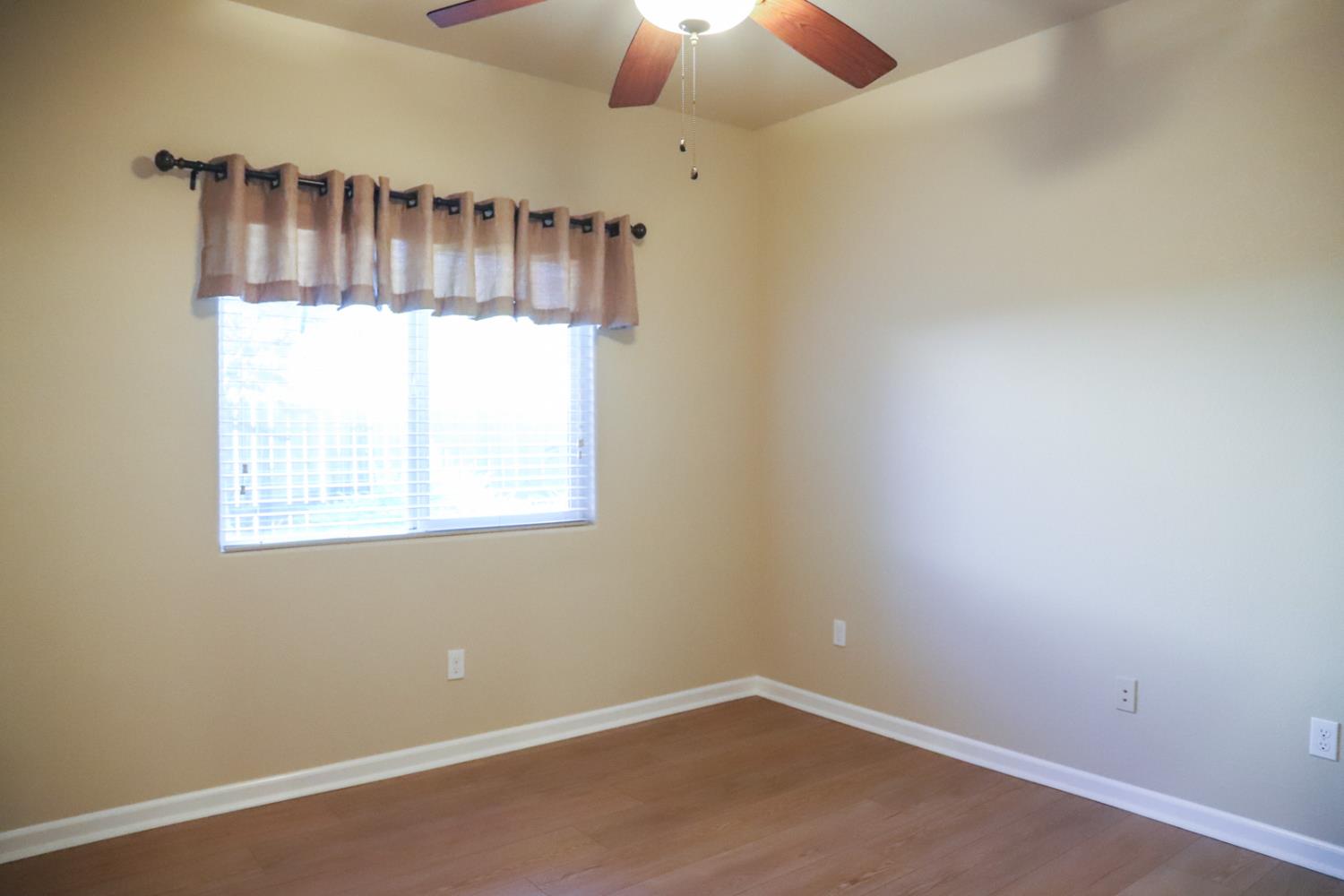 2981 Sierra Madre Ave, Clovis, CA 93611