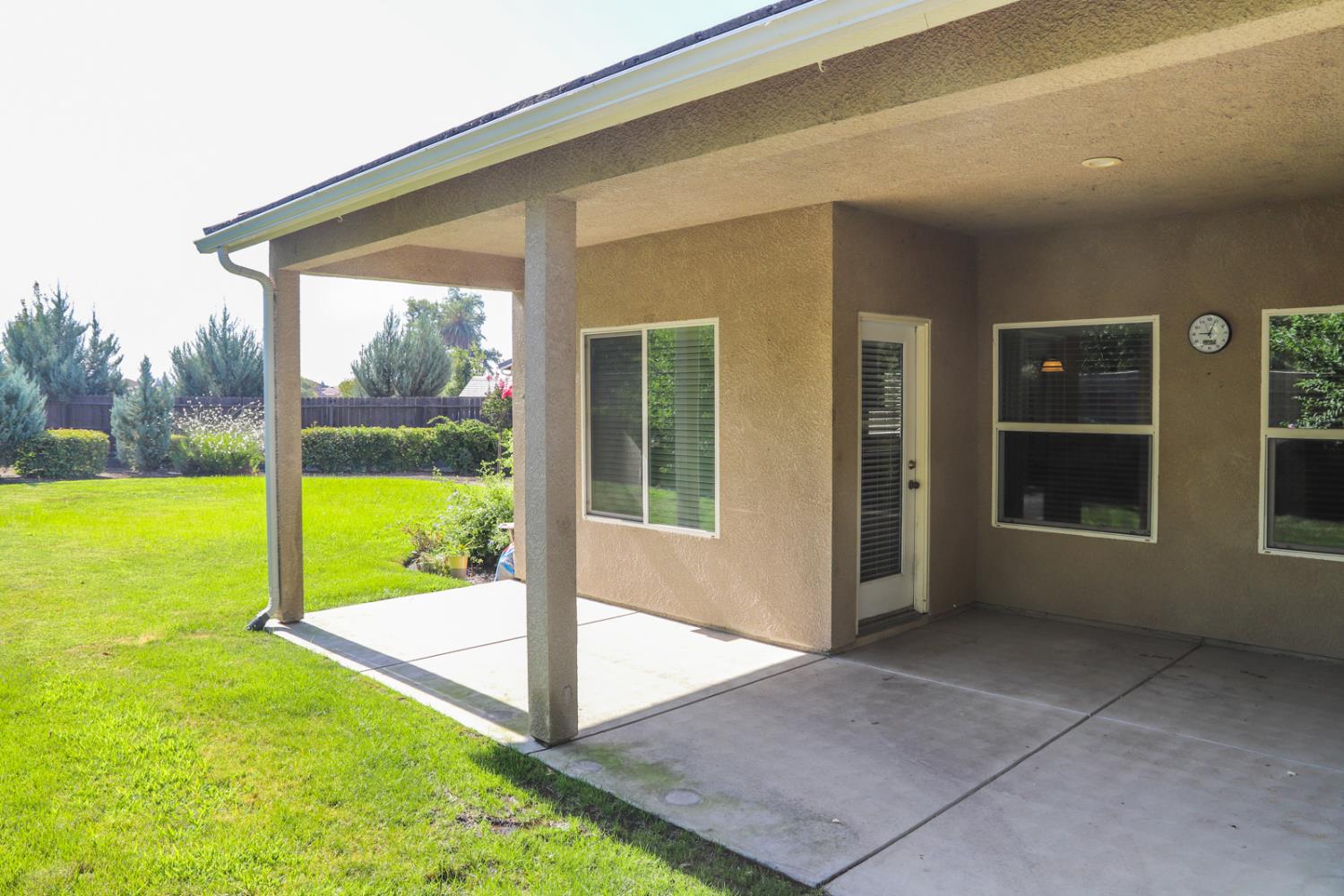 2981 Sierra Madre Ave, Clovis, CA 93611