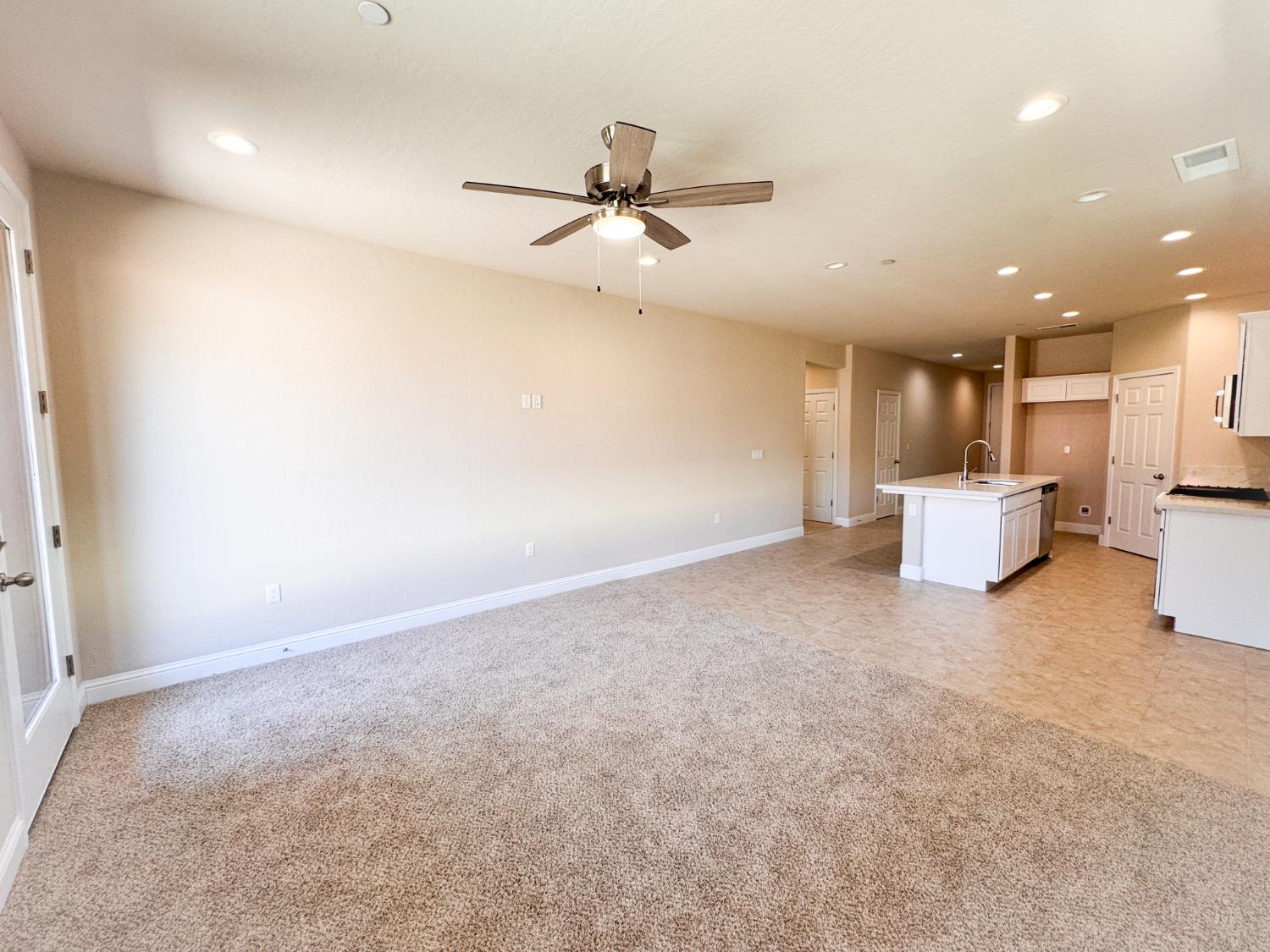 467 W Gibson, Clovis, CA 93612