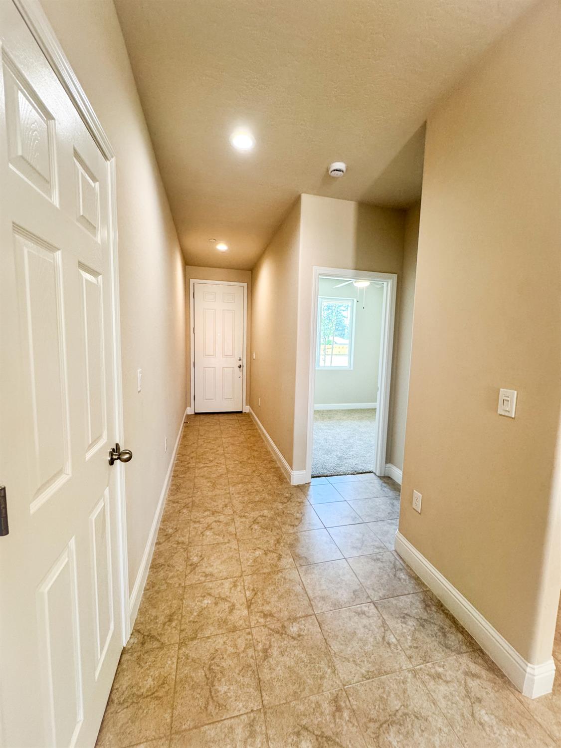 467 W Gibson, Clovis, CA 93612