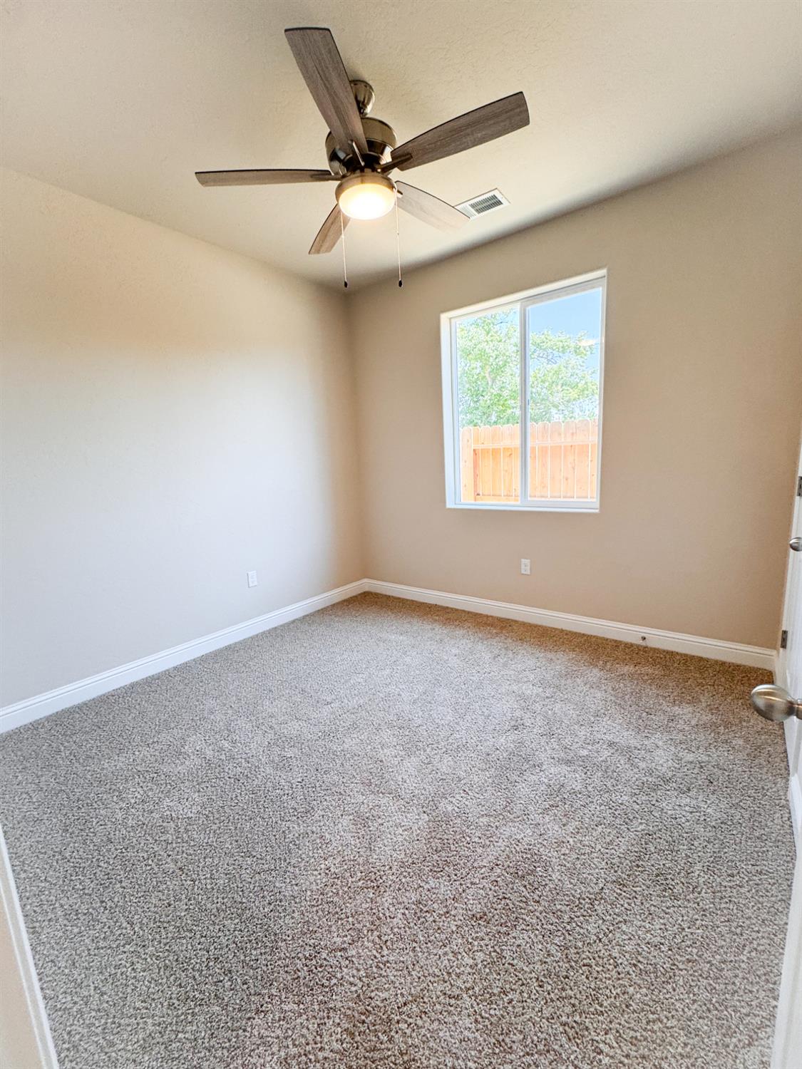 467 W Gibson, Clovis, CA 93612
