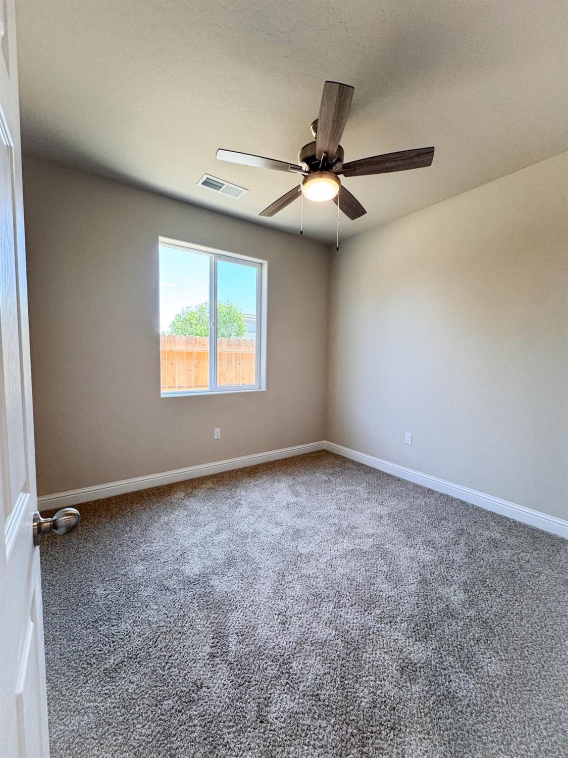 467 W Gibson, Clovis, CA 93612