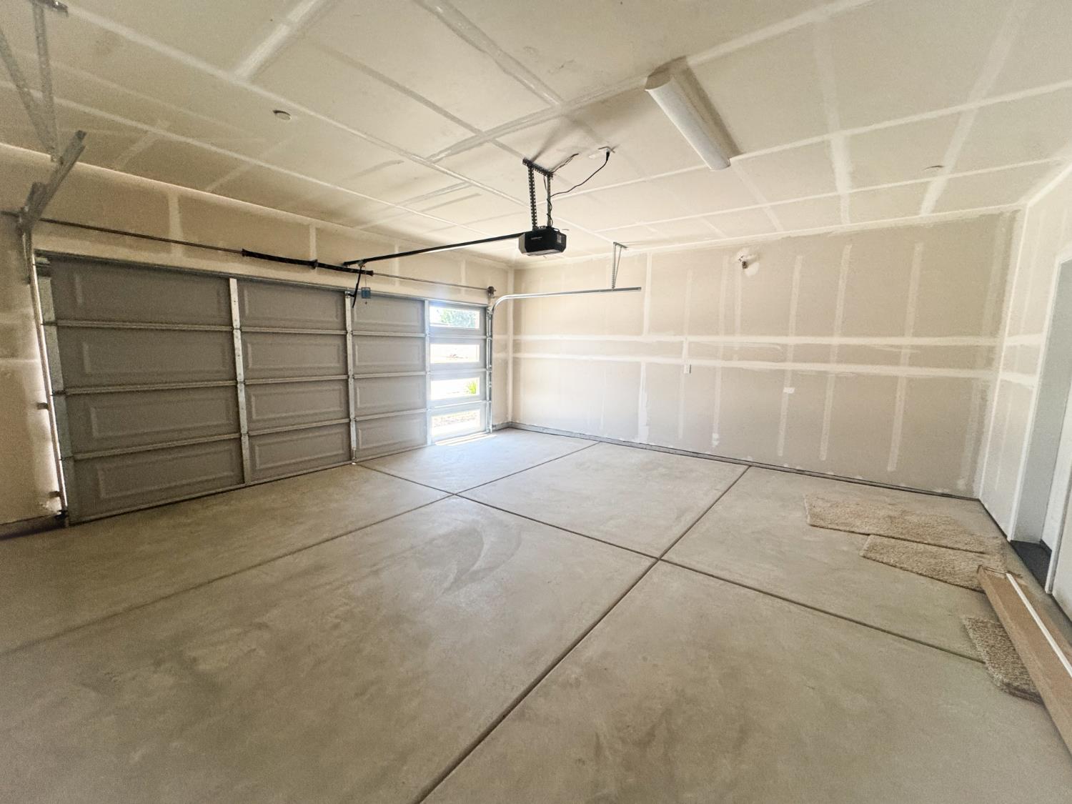 467 W Gibson, Clovis, CA 93612