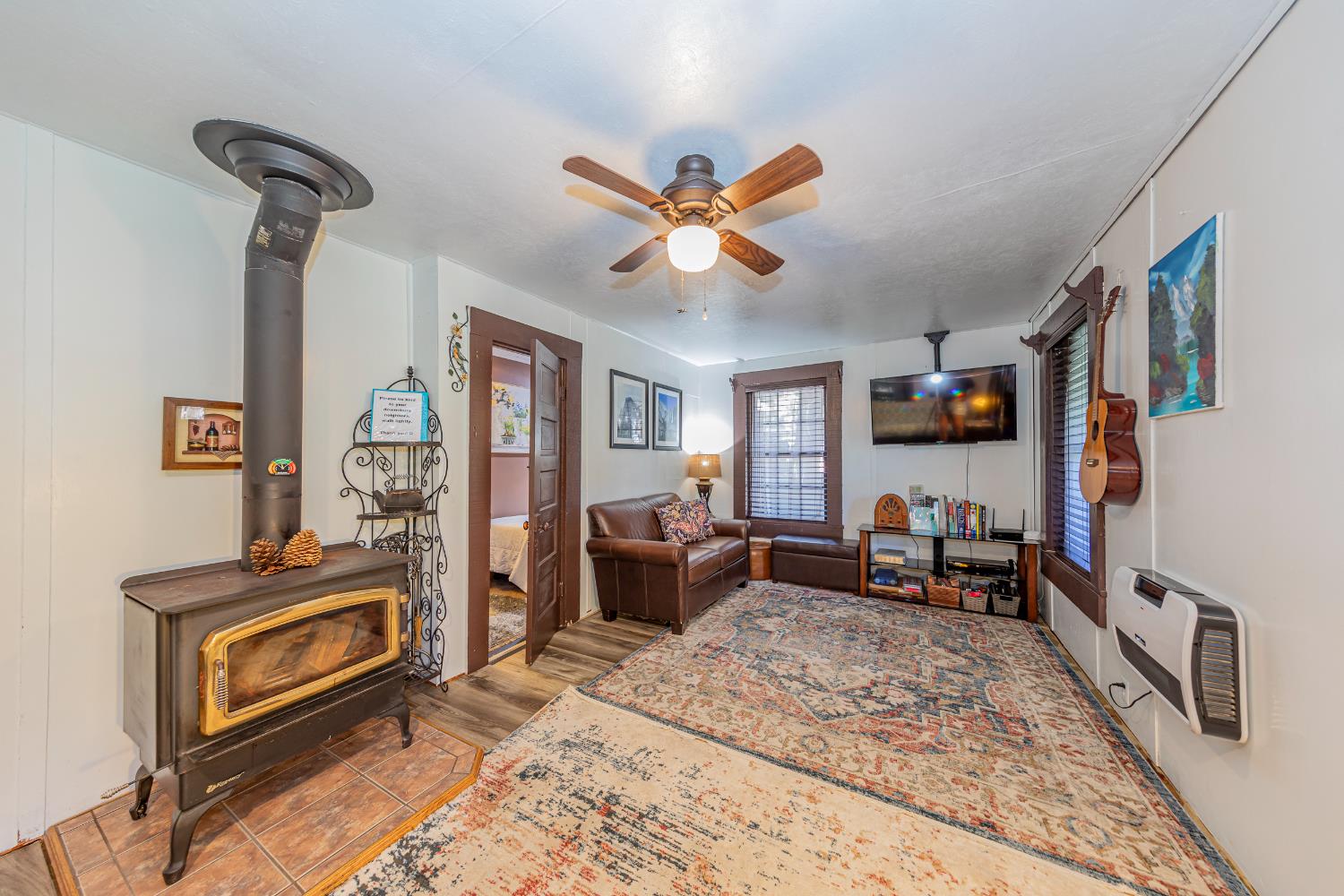 49988 Locust Rd, Oakhurst, CA 93644