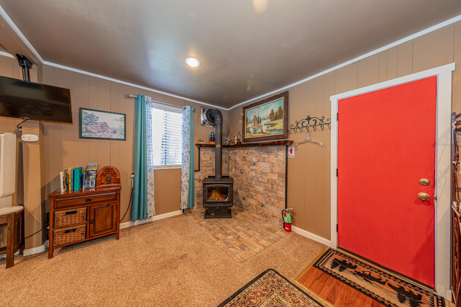 49988 Locust Rd, Oakhurst, CA 93644