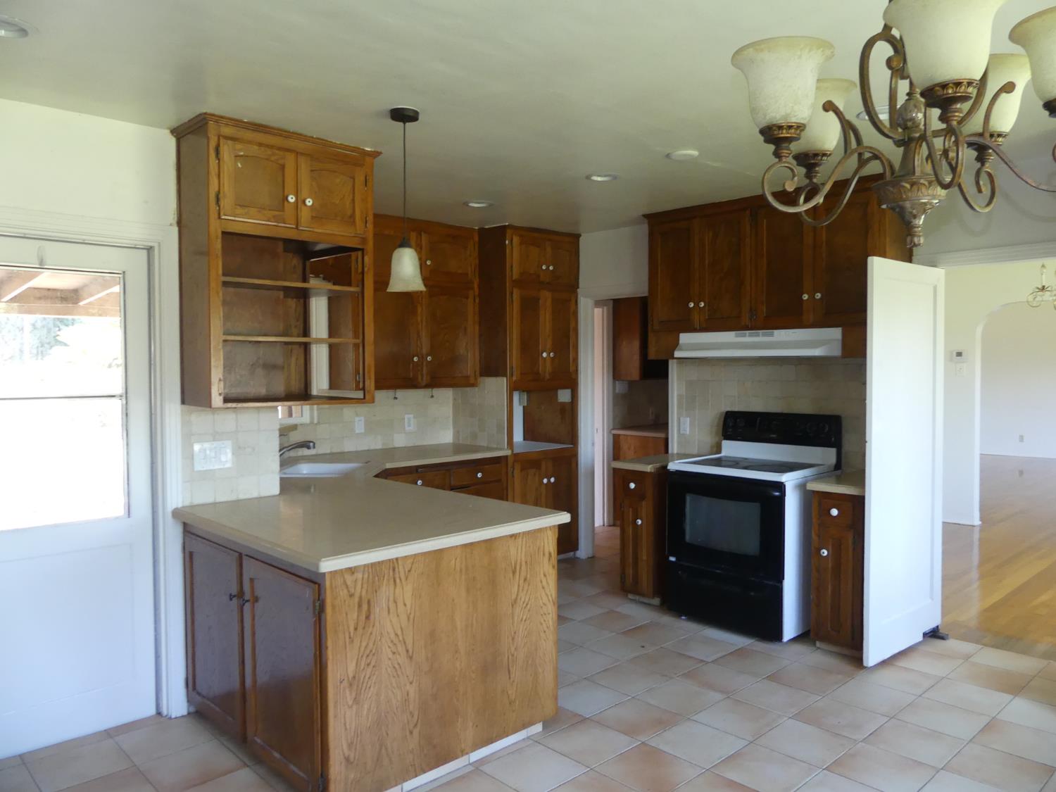 12115 S Temperance Ave, Selma, CA 93662