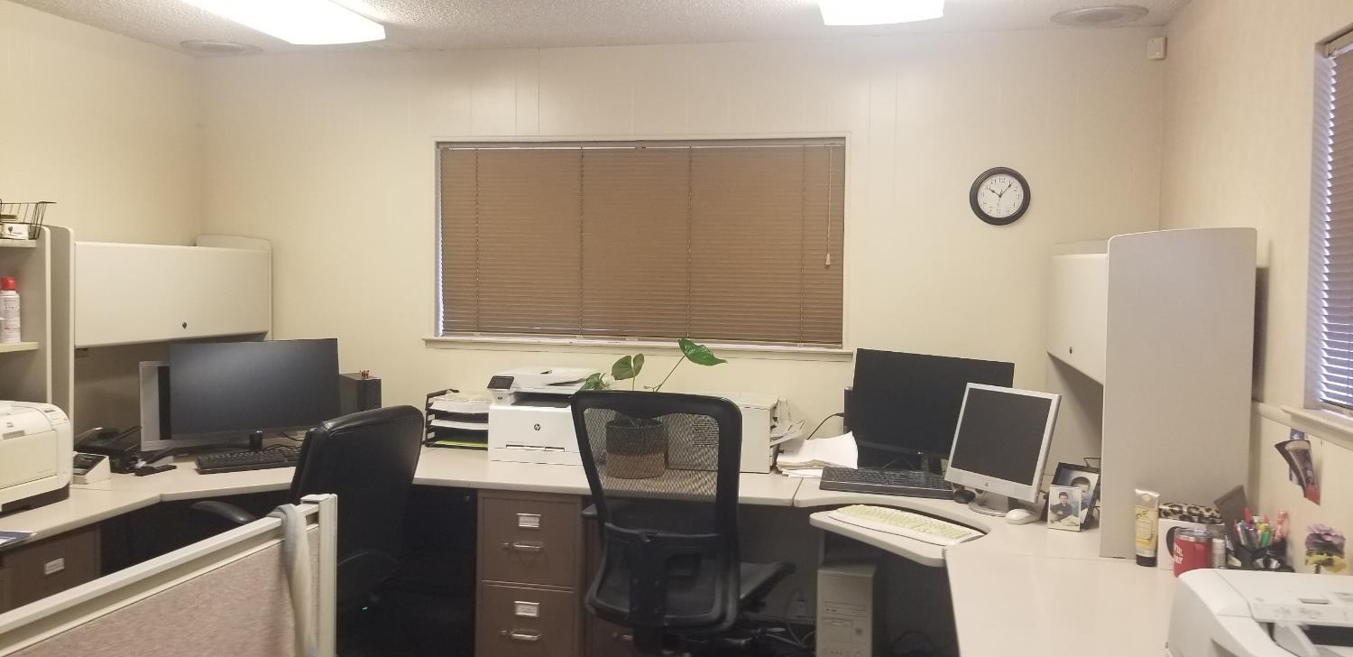 12115 S Temperance Ave, Selma, CA 93662