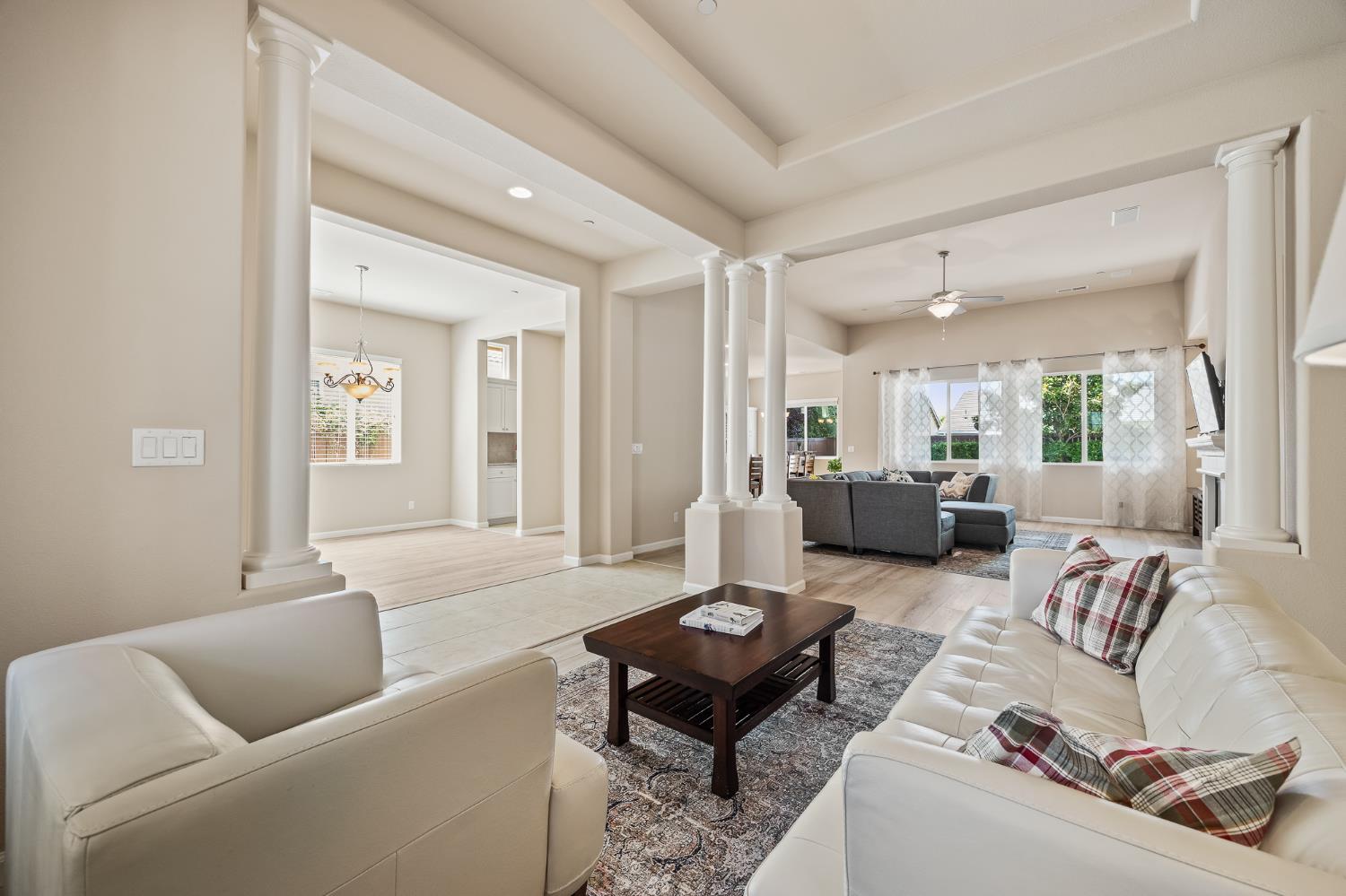 10911 E Swift Ave, Clovis, CA 93619