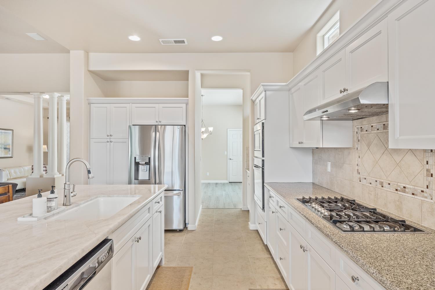 10911 E Swift Ave, Clovis, CA 93619