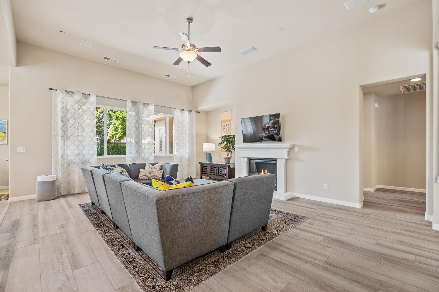 10911 E Swift Ave, Clovis, CA 93619