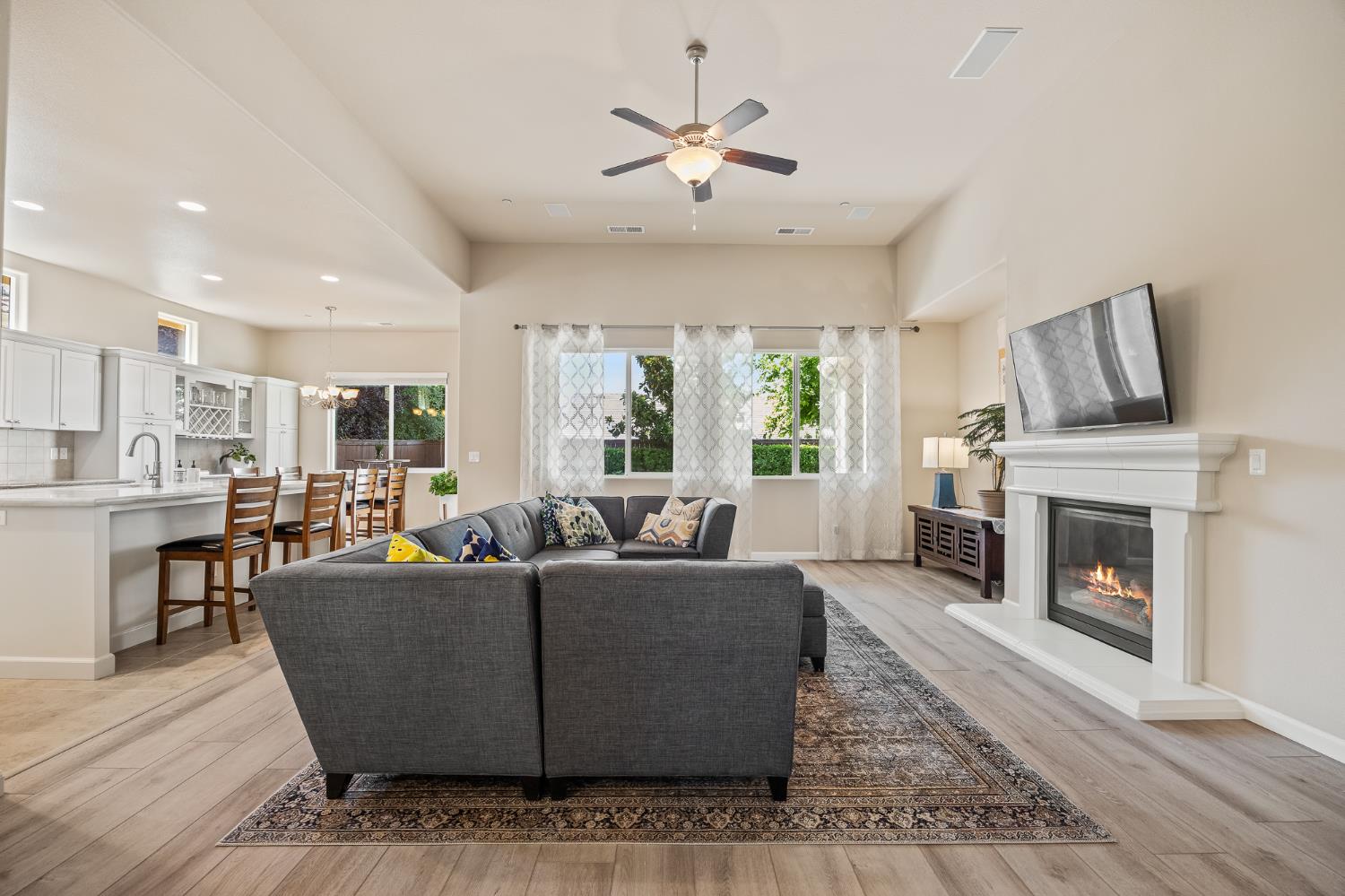 10911 E Swift Ave, Clovis, CA 93619