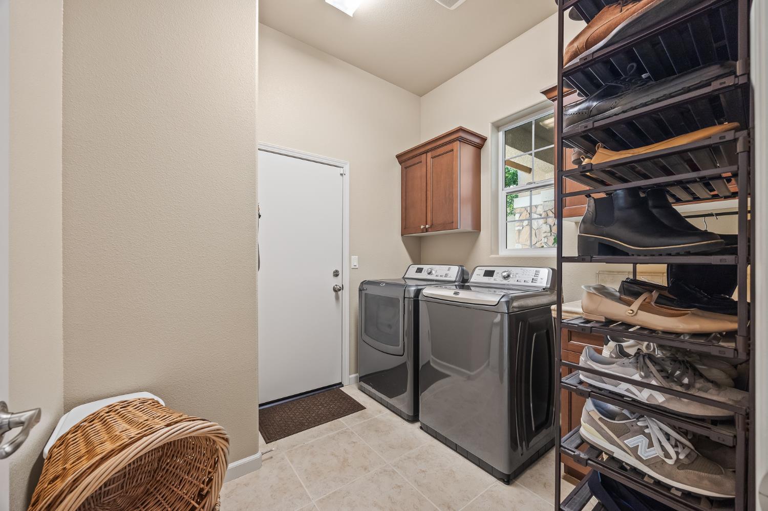 10911 E Swift Ave, Clovis, CA 93619