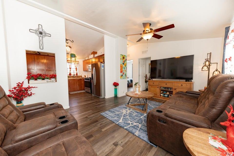 2400 W Midvalley Ave #R6, Visalia, CA 93277