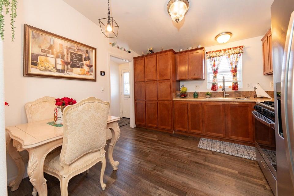 2400 W Midvalley Ave #R6, Visalia, CA 93277