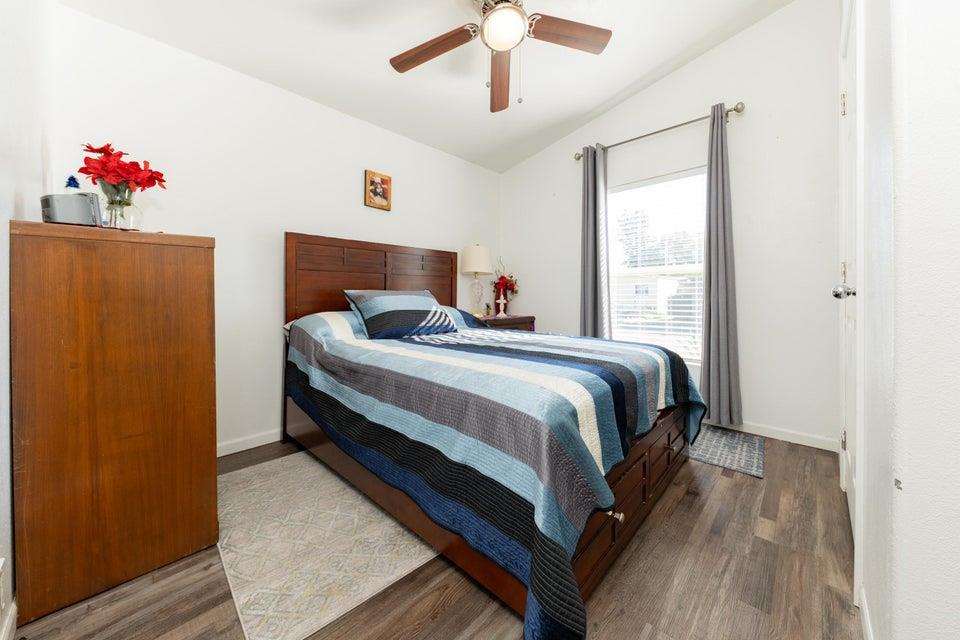 2400 W Midvalley Ave #R6, Visalia, CA 93277