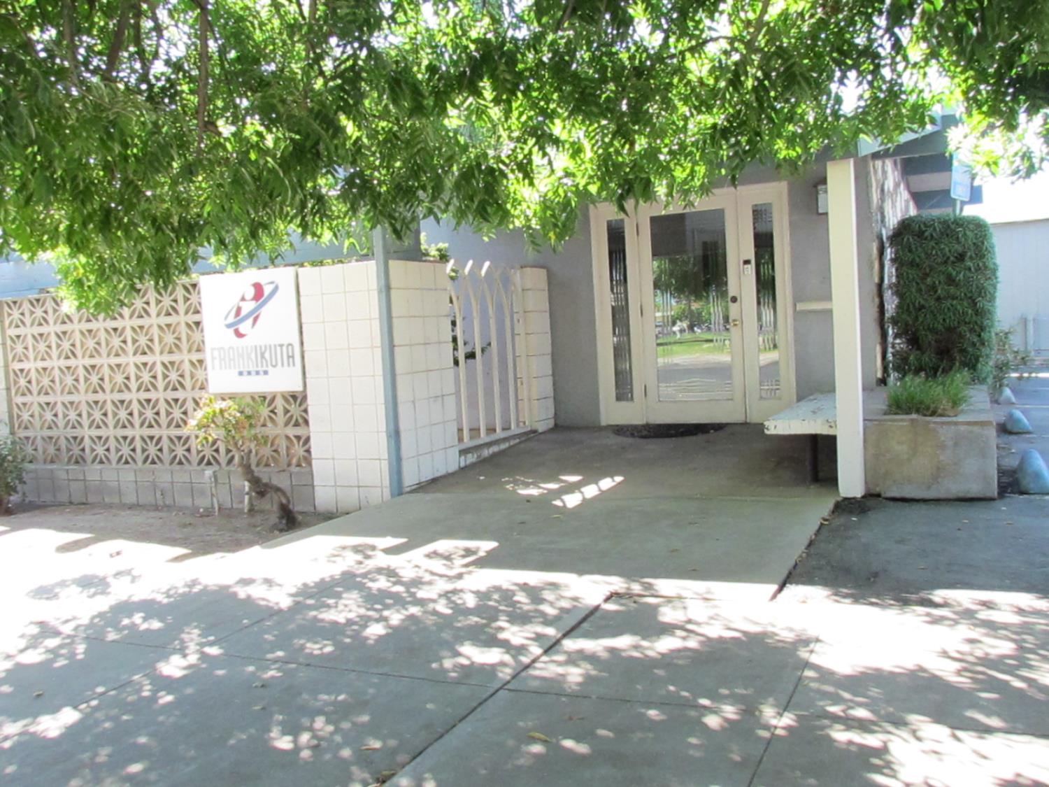 756 G St, Reedley, CA 93654