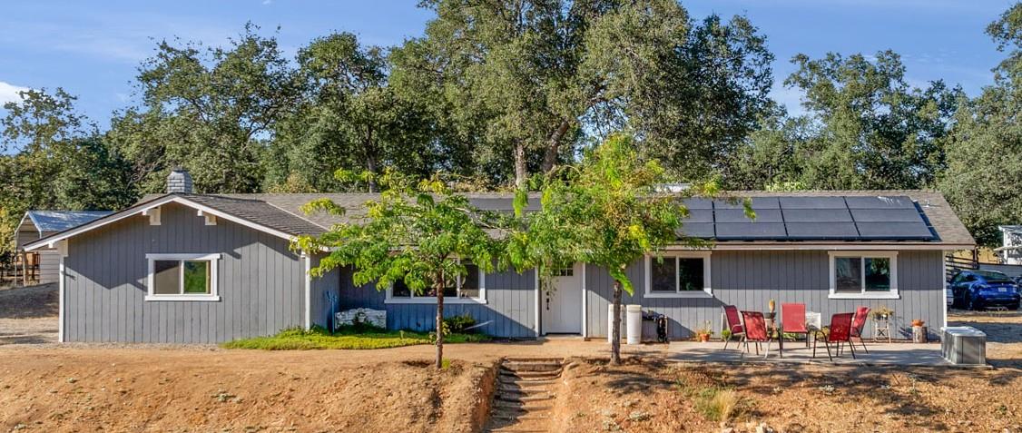 27762 Twin Ponds Rd, Clovis, CA 93619