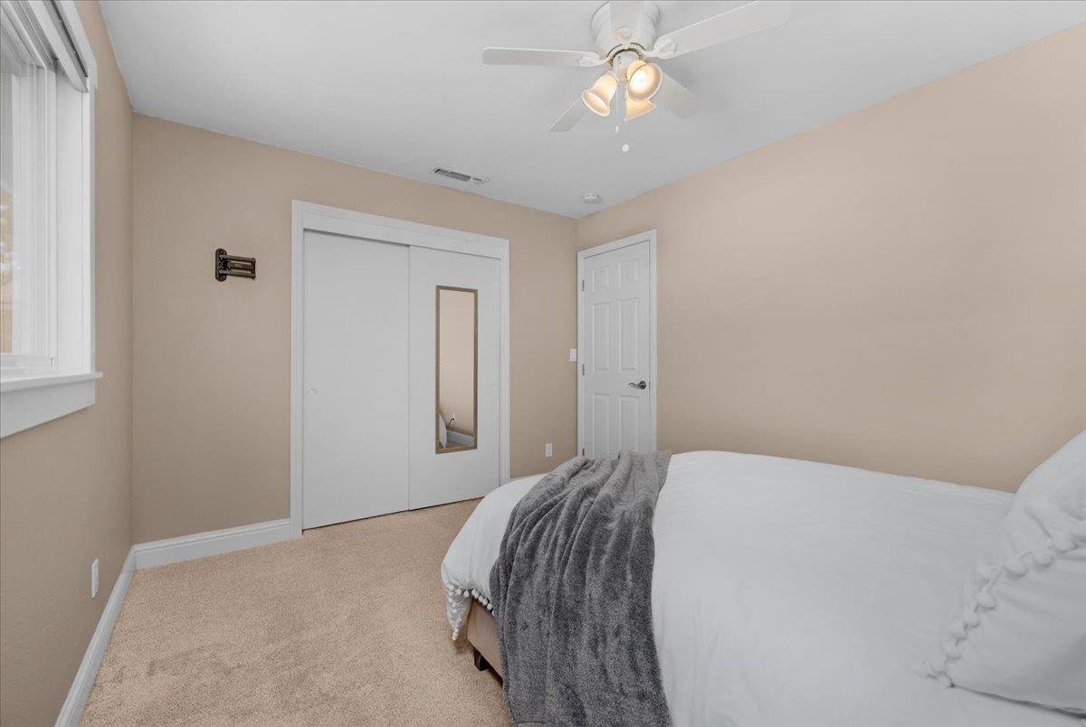 27762 Twin Ponds Rd, Clovis, CA 93619