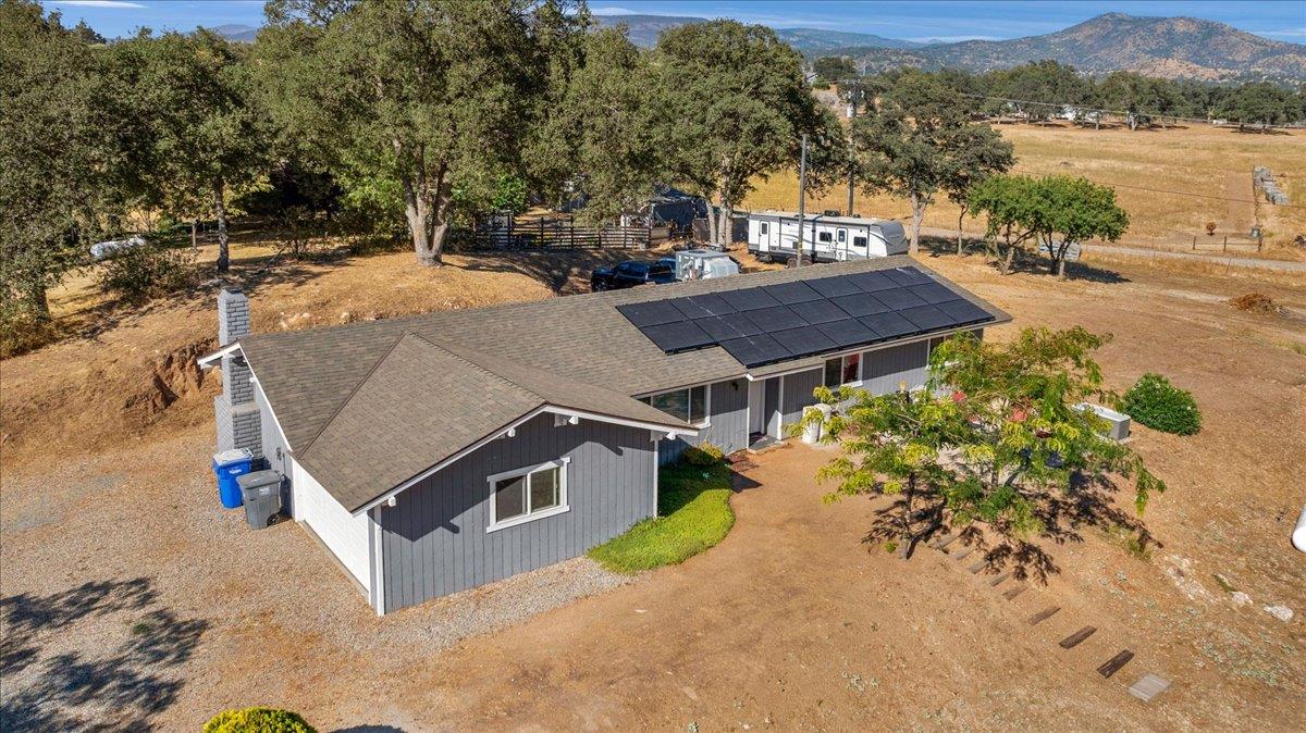 27762 Twin Ponds Rd, Clovis, CA 93619