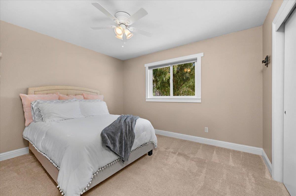 27762 Twin Ponds Rd, Clovis, CA 93619