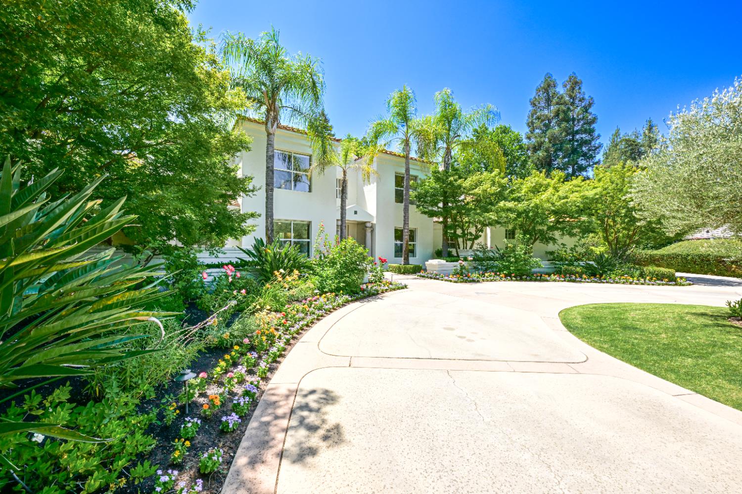 6670 N Sequoia Ave, Fresno, CA 93711