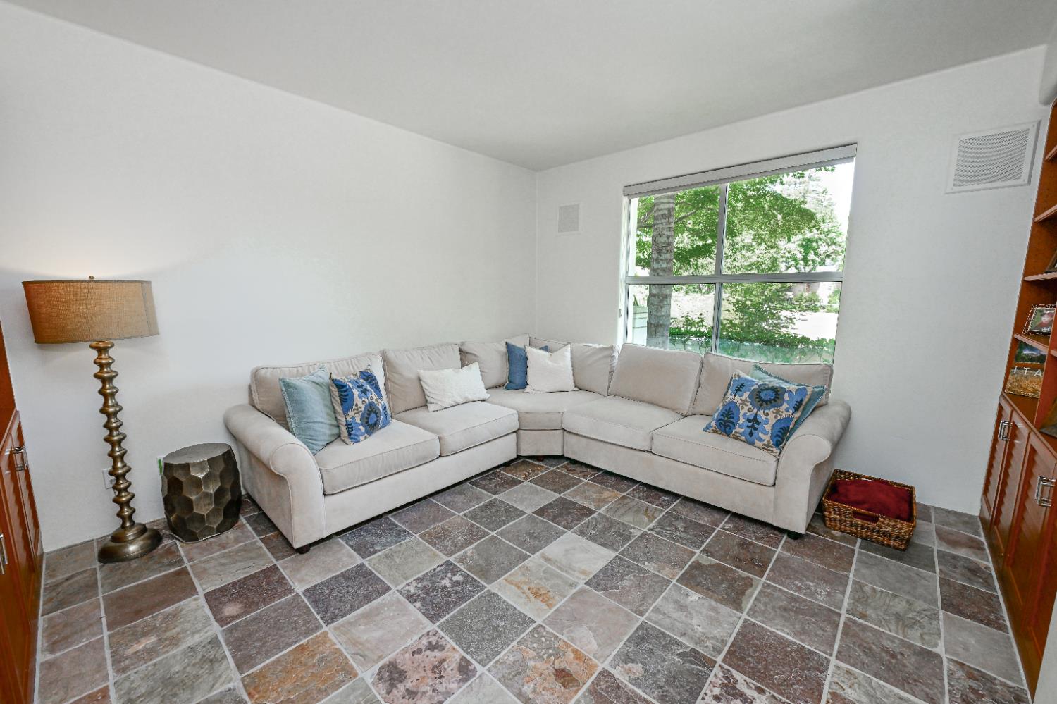 6670 N Sequoia Ave, Fresno, CA 93711