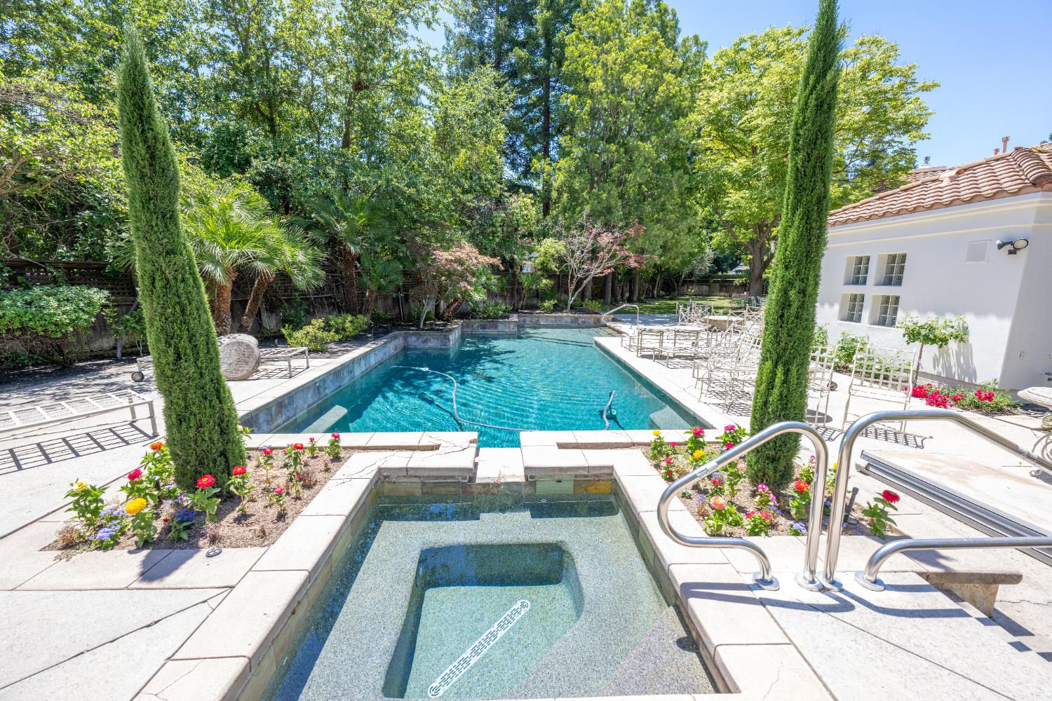 6670 N Sequoia Ave, Fresno, CA 93711