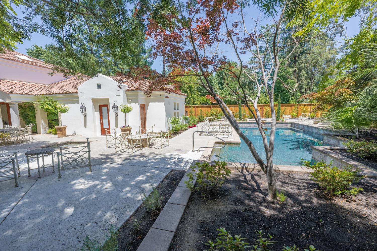 6670 N Sequoia Ave, Fresno, CA 93711