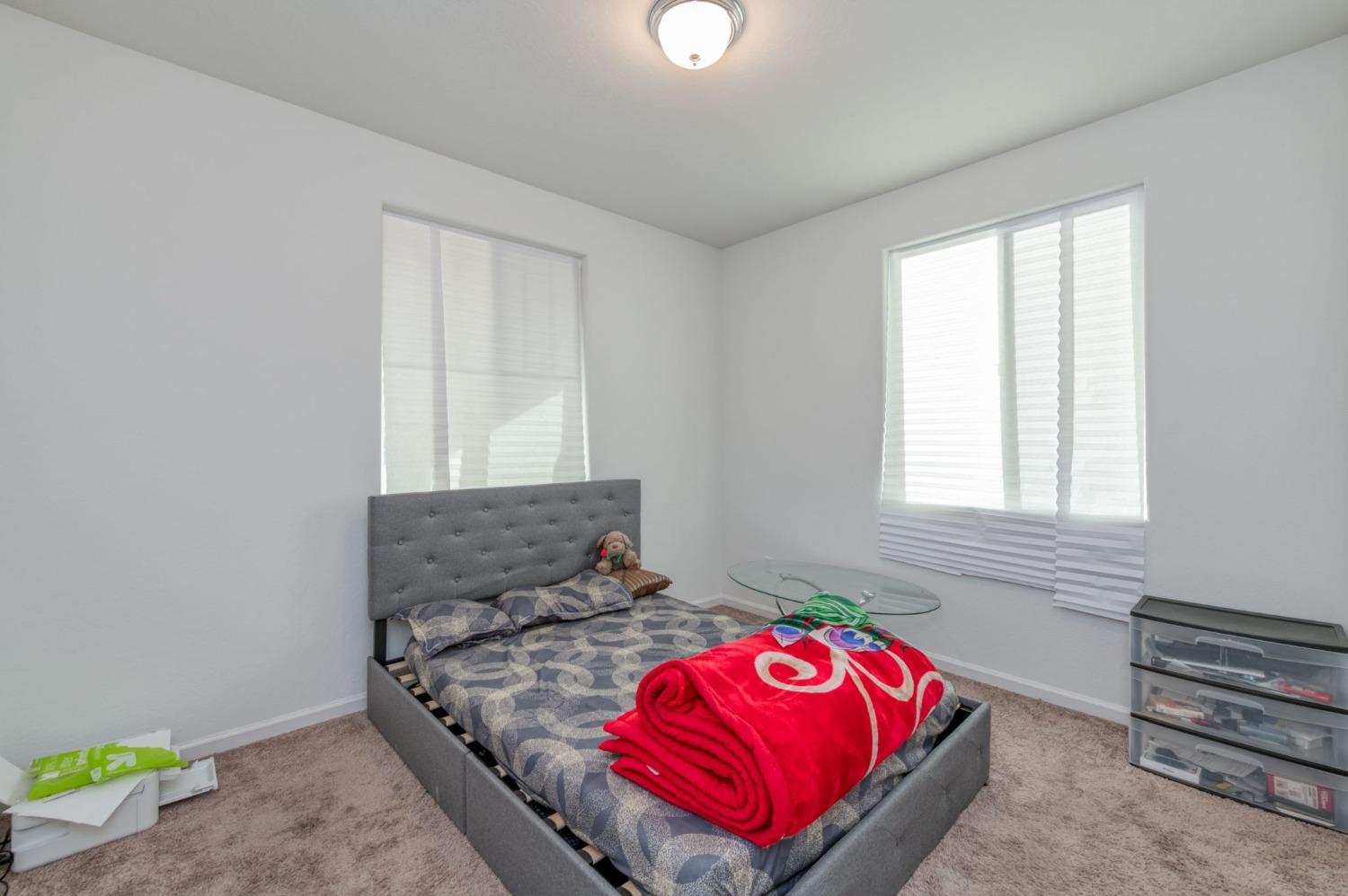 14288 W El Mar Ave, Kerman, CA 93630