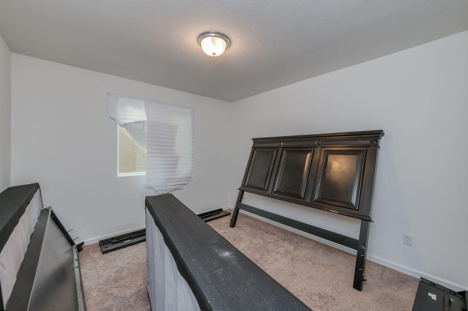 14288 W El Mar Ave, Kerman, CA 93630