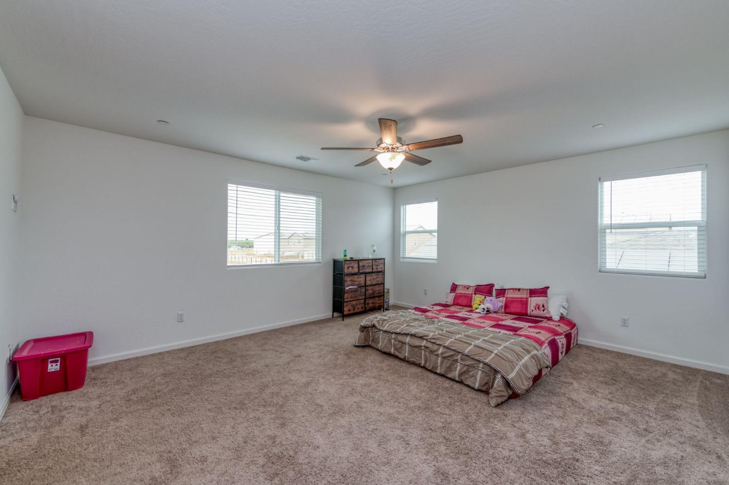 14288 W El Mar Ave, Kerman, CA 93630