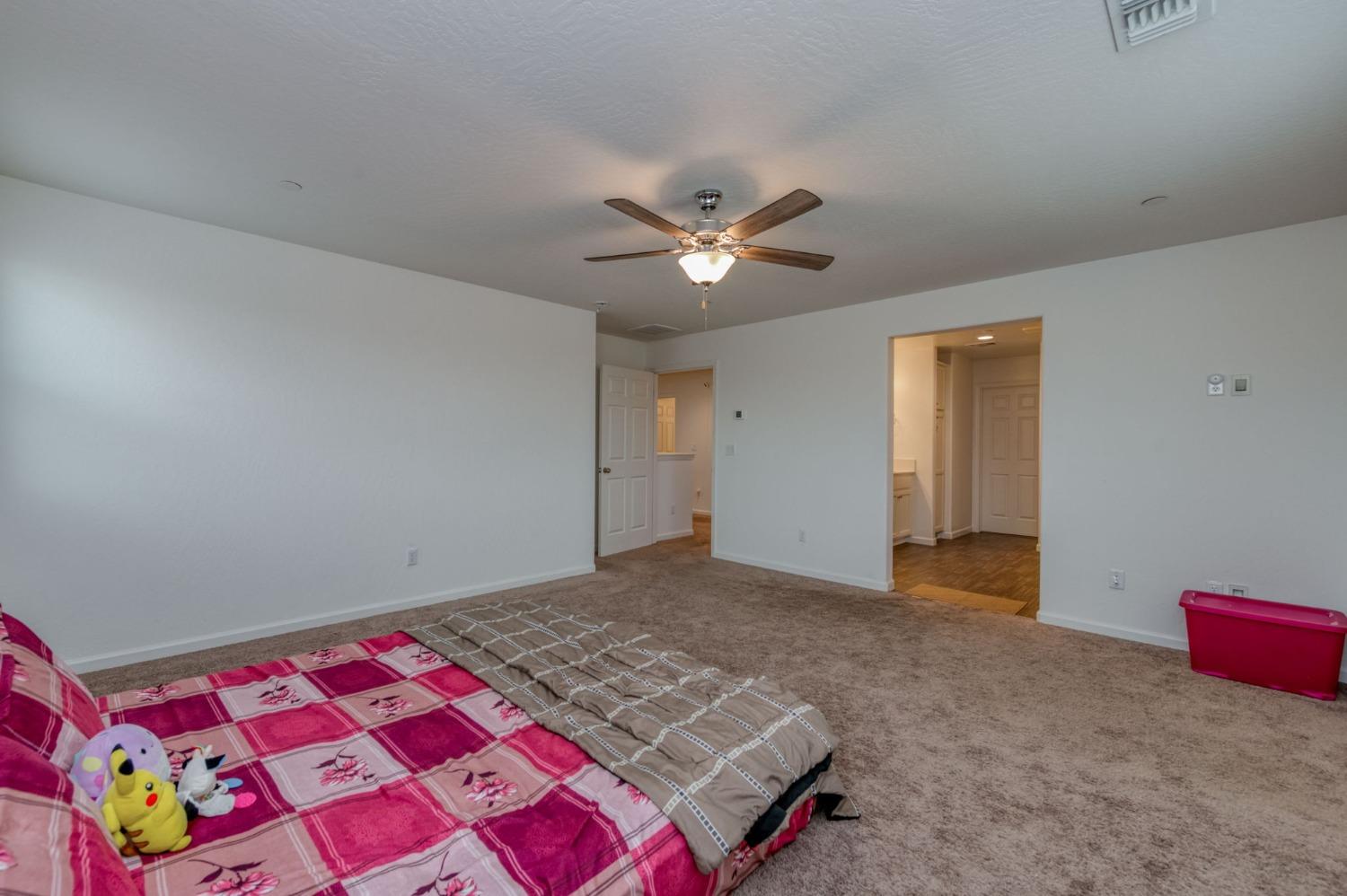 14288 W El Mar Ave, Kerman, CA 93630