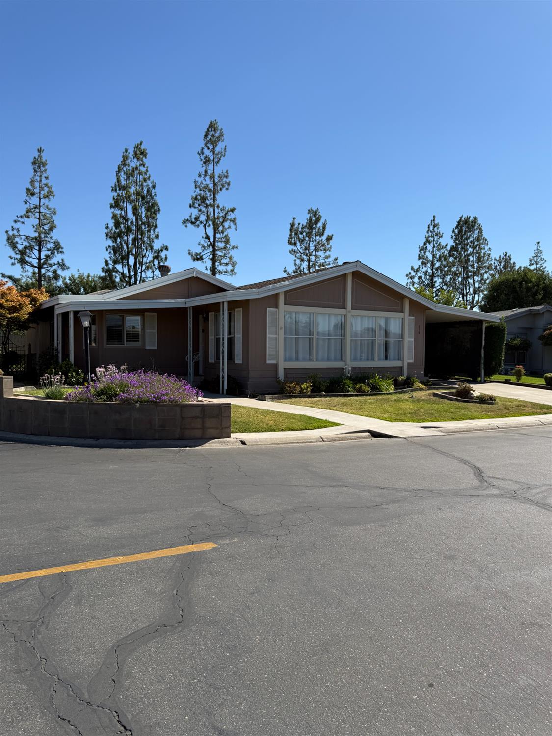 1701 Dinuba Ave #216, Selma, CA 93662