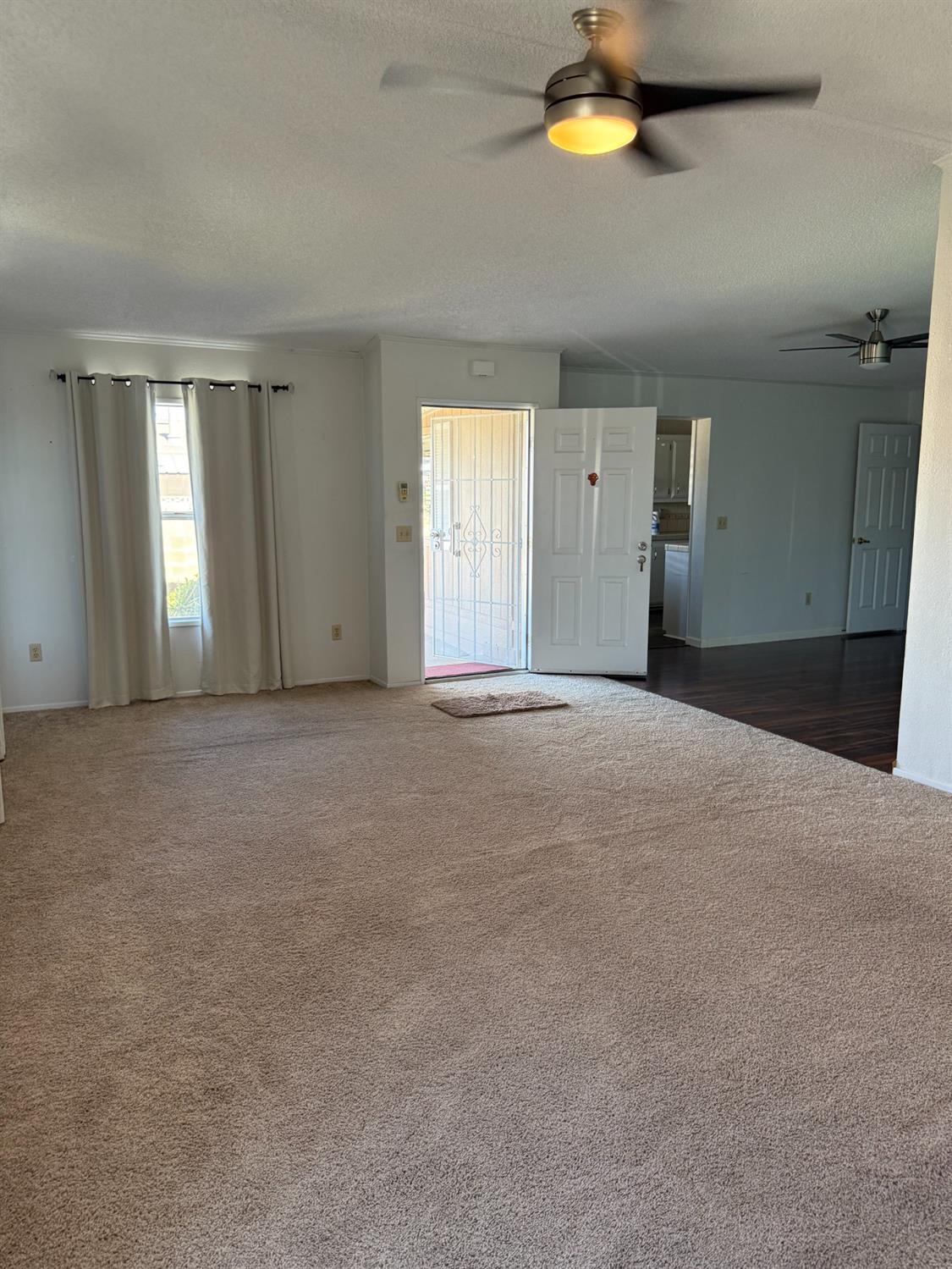 1701 Dinuba Ave #216, Selma, CA 93662