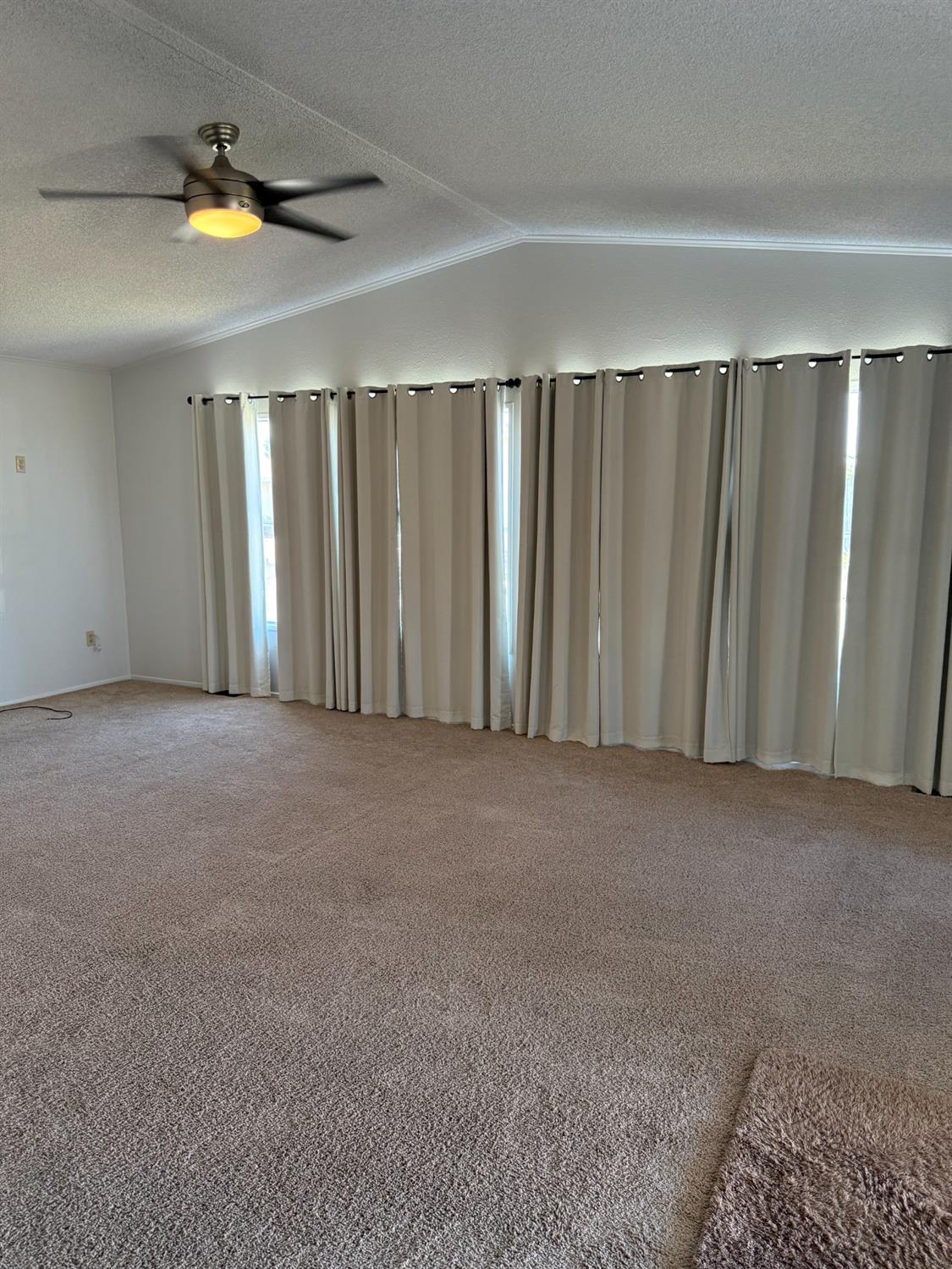 1701 Dinuba Ave #216, Selma, CA 93662