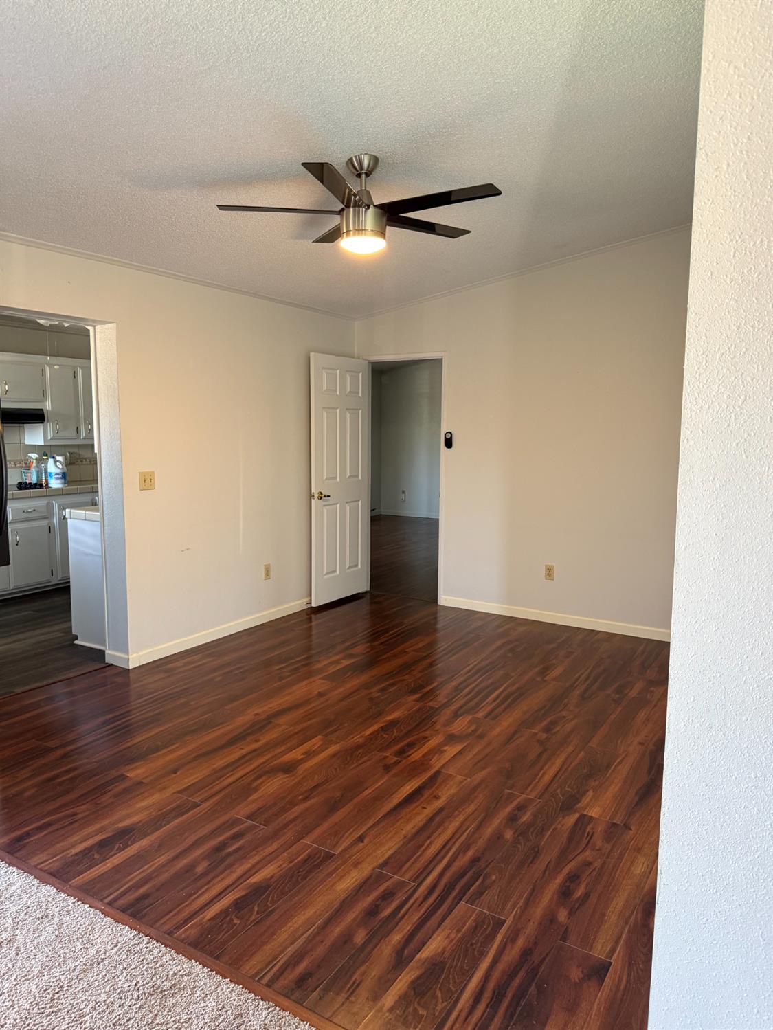 1701 Dinuba Ave #216, Selma, CA 93662