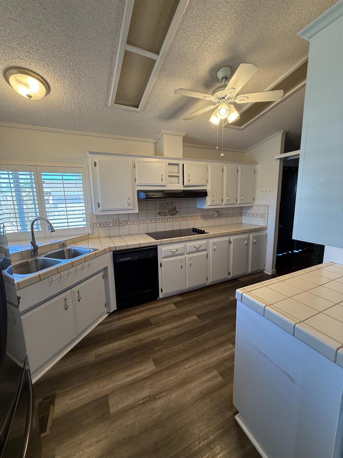 1701 Dinuba Ave #216, Selma, CA 93662