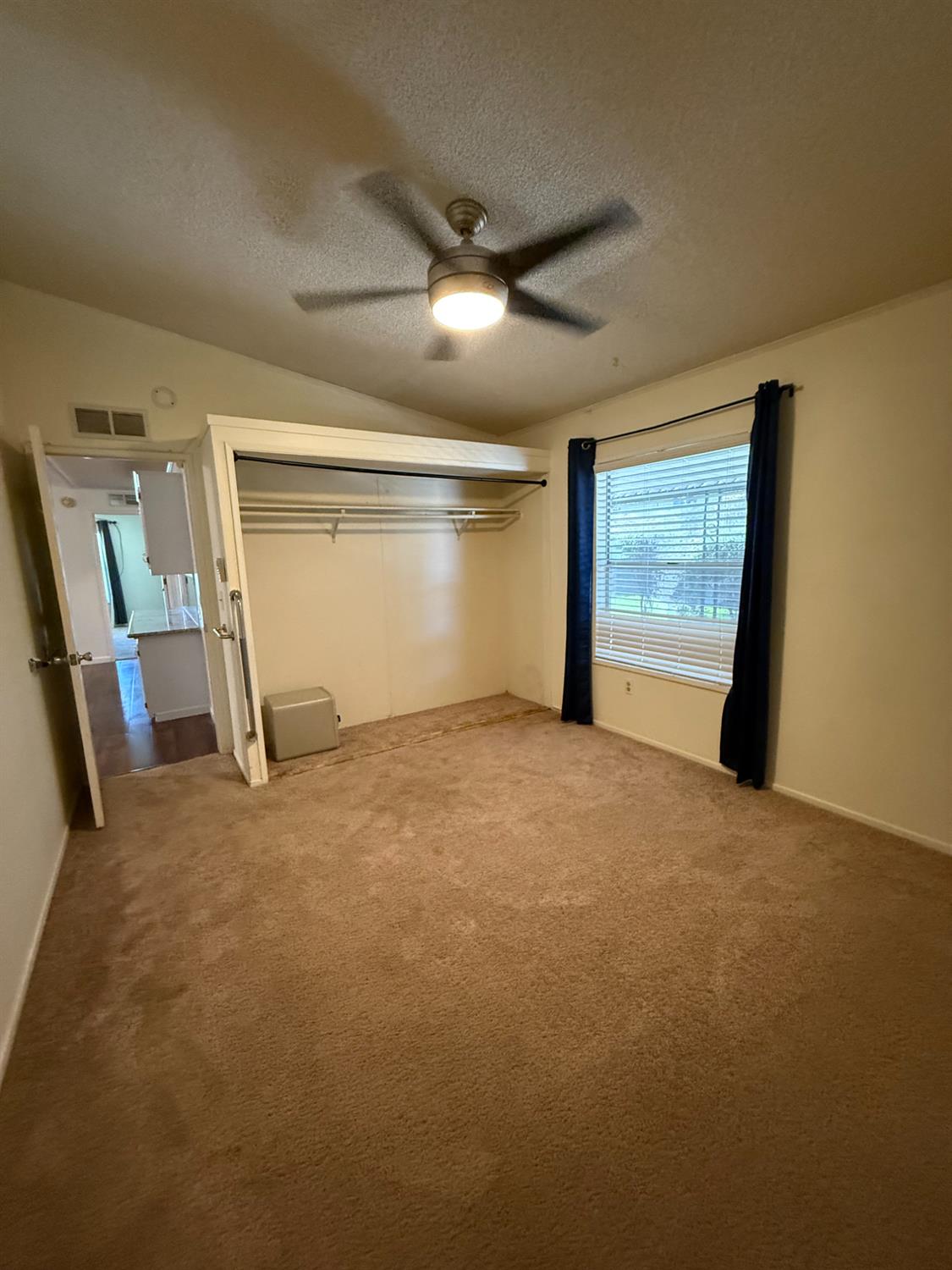 1701 Dinuba Ave #216, Selma, CA 93662