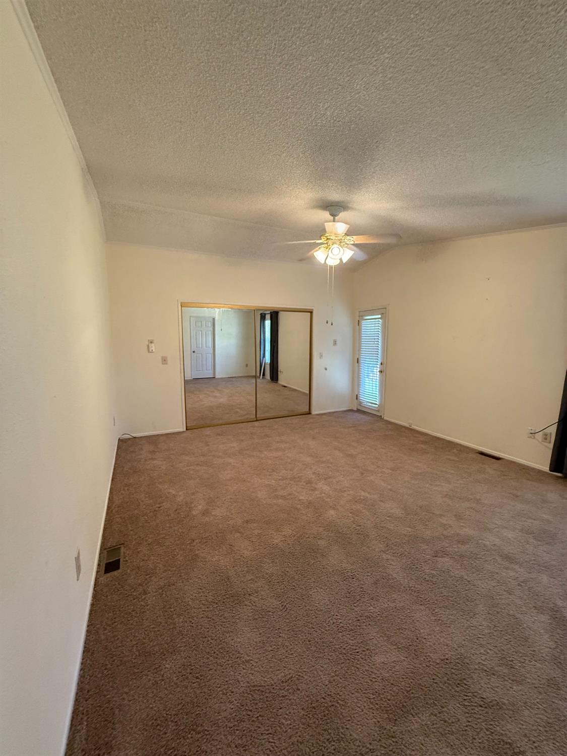 1701 Dinuba Ave #216, Selma, CA 93662