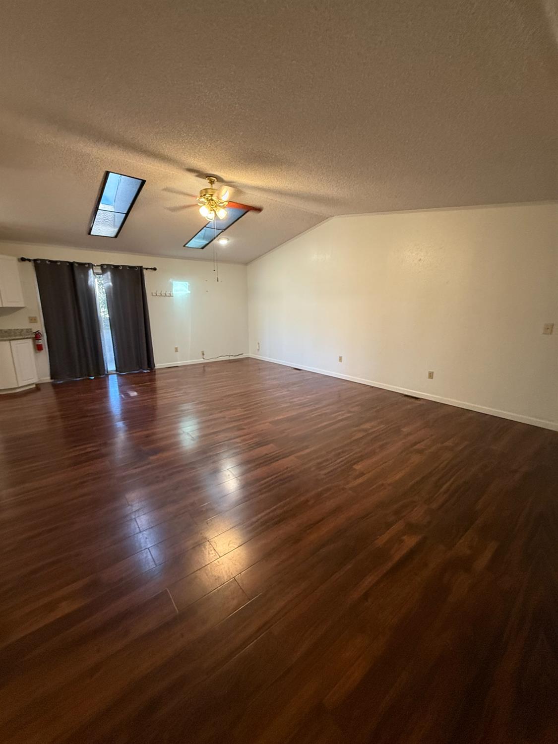 1701 Dinuba Ave #216, Selma, CA 93662