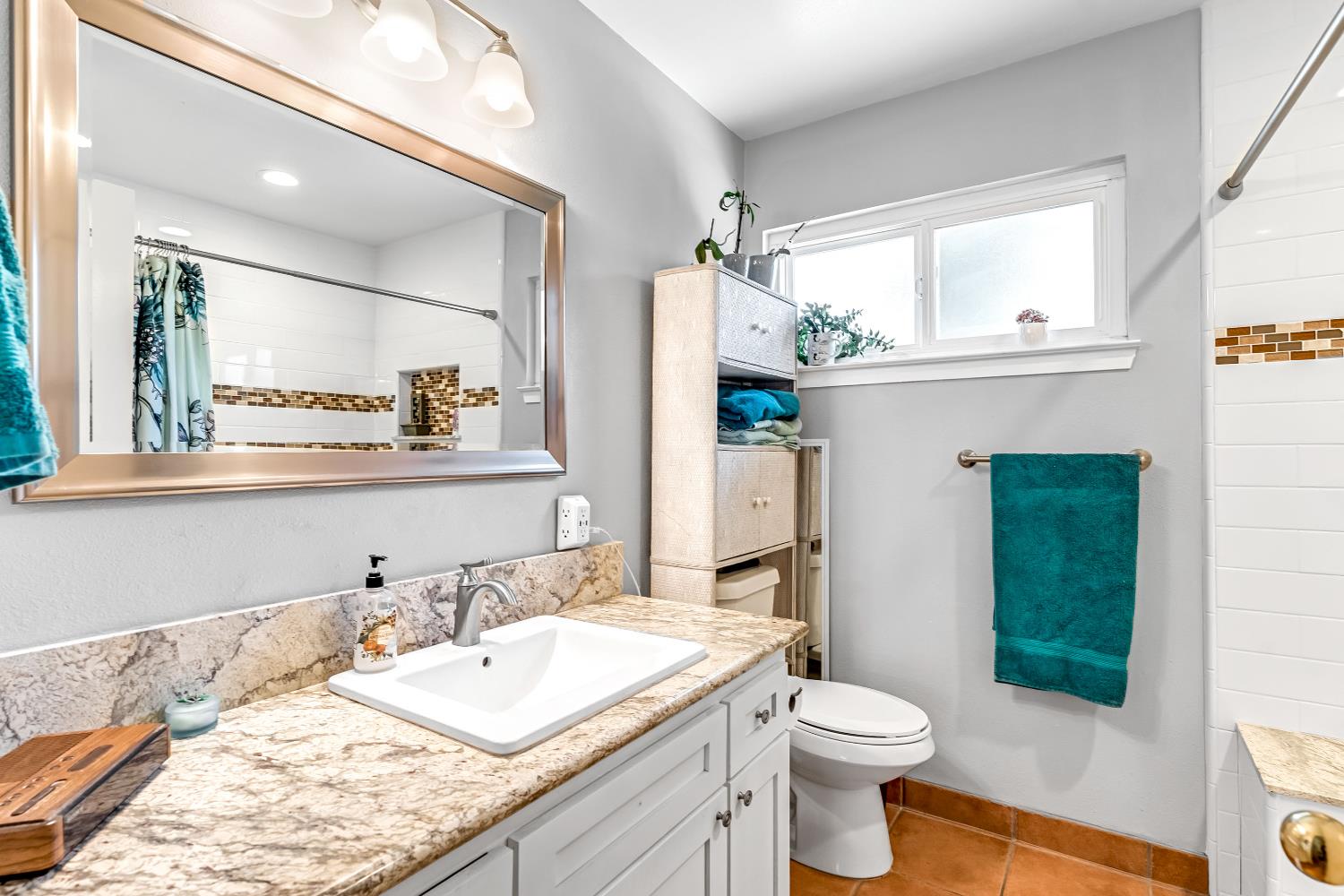 6597 N Haslam Ave, Fresno, CA 93711