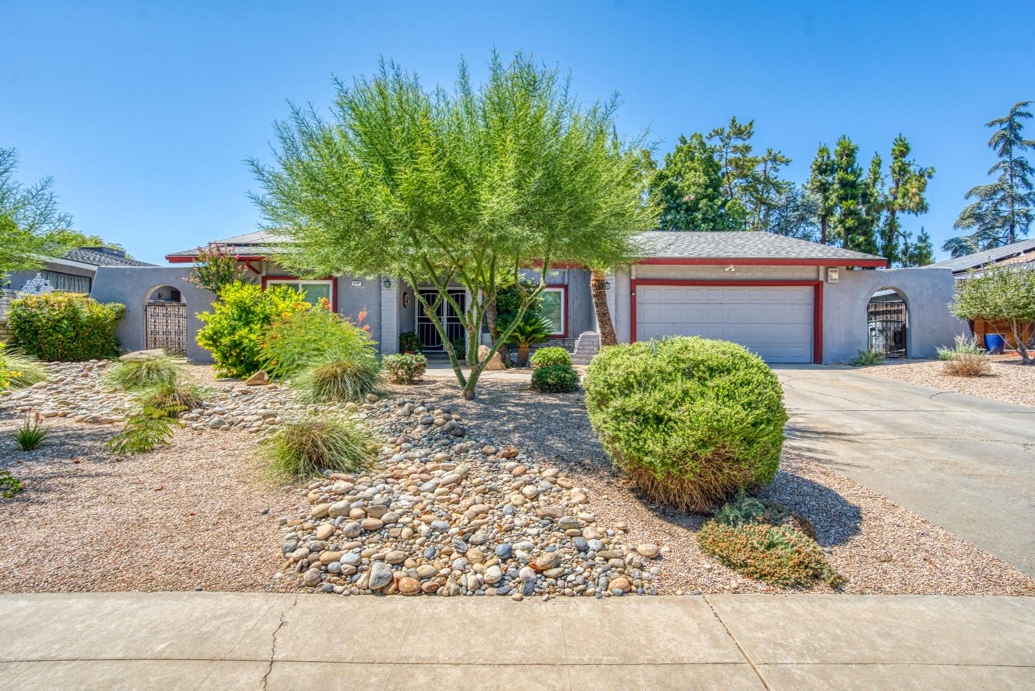 6597 N Haslam Ave, Fresno, CA 93711