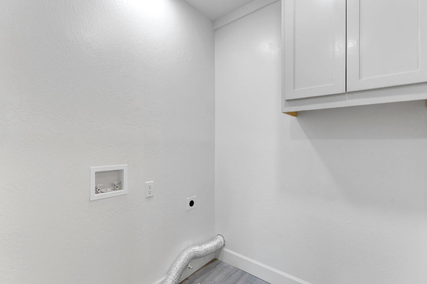 1240 Washington St, Hanford, CA 93230