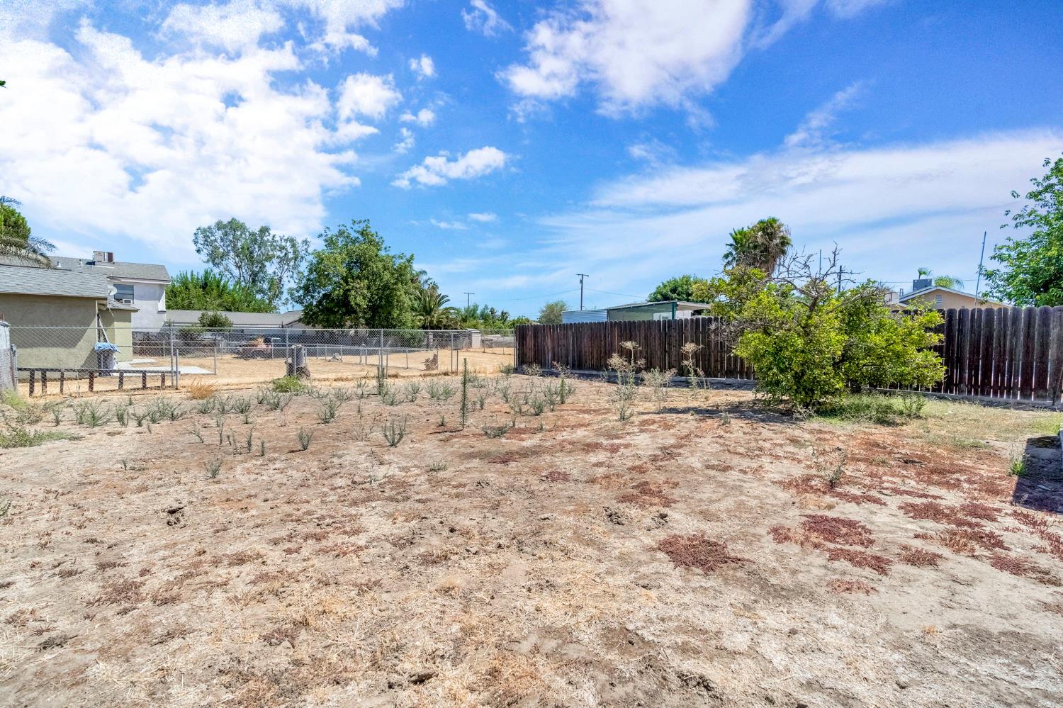 1240 Washington St, Hanford, CA 93230