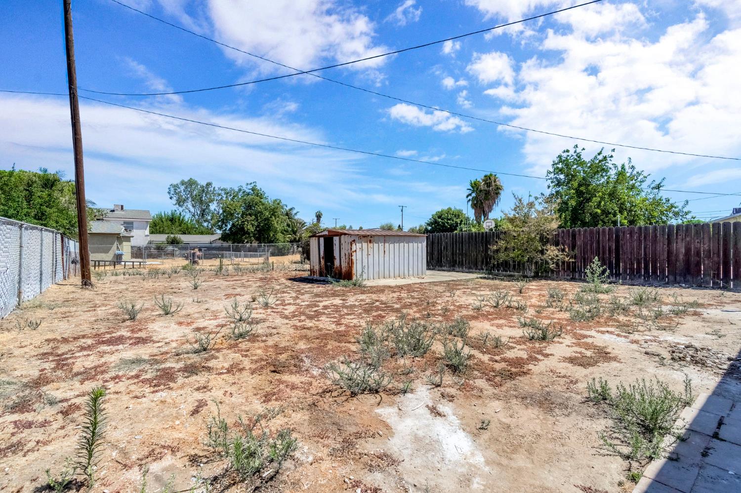 1240 Washington St, Hanford, CA 93230