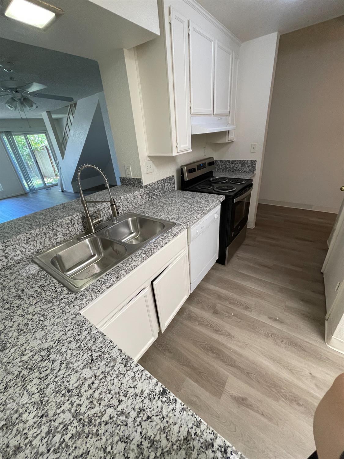 7166 N Fruit Ave #127, Fresno, CA 93711