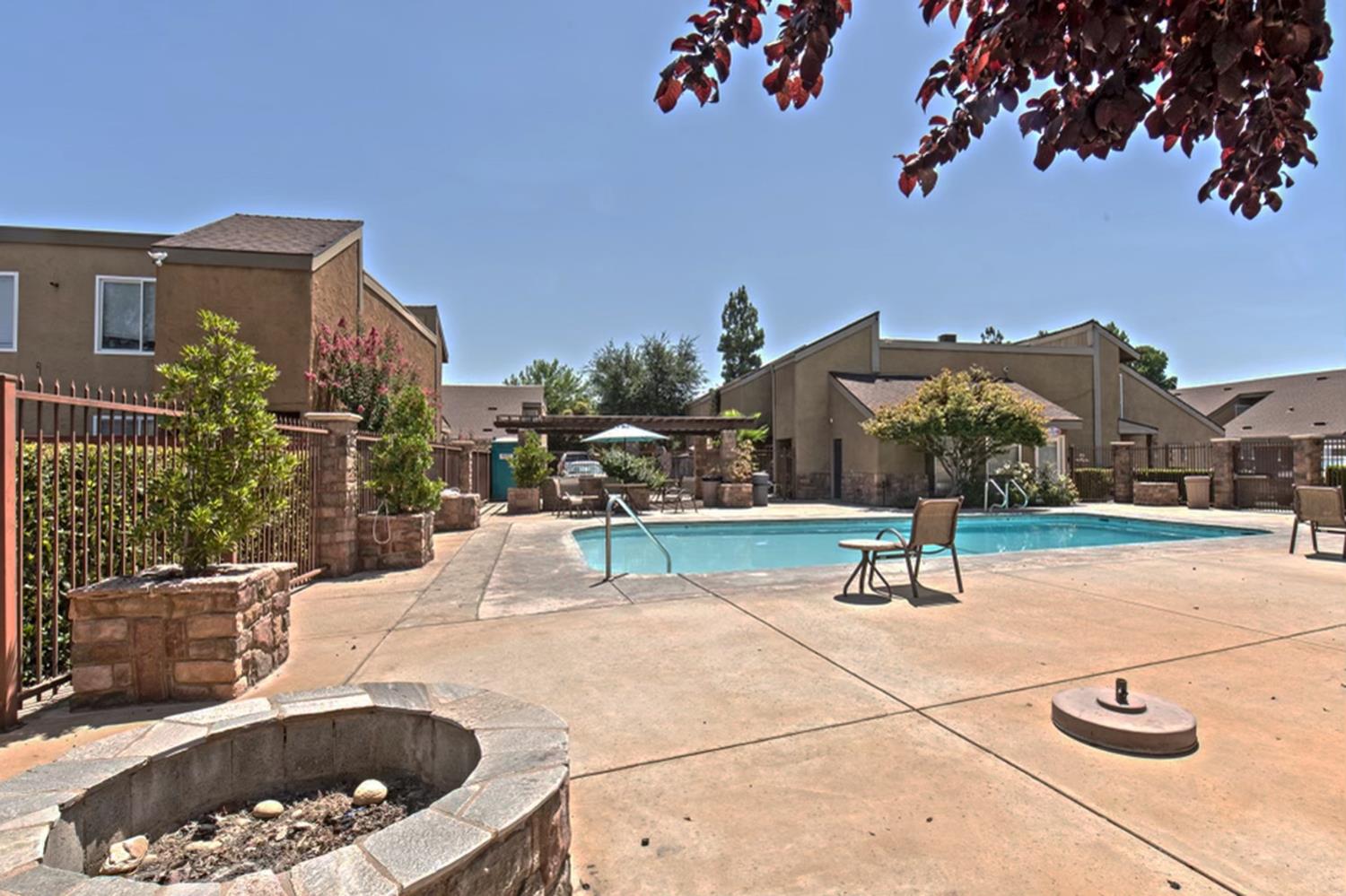 7166 N Fruit Ave #127, Fresno, CA 93711