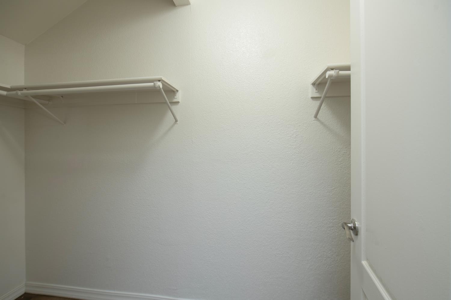 7166 N Fruit Ave #127, Fresno, CA 93711