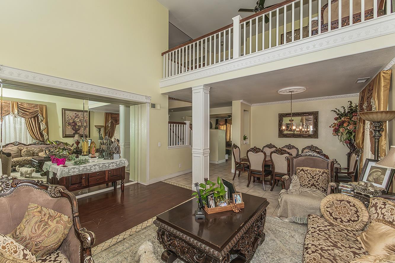 1903 N Sunny Ln E, Reedley, CA 93654