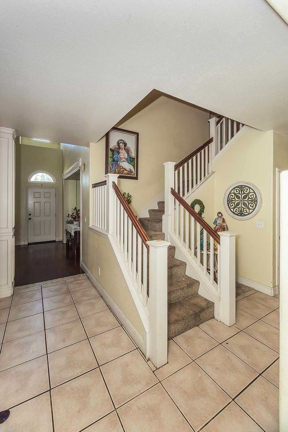 1903 N Sunny Ln E, Reedley, CA 93654